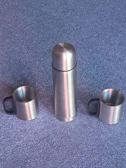 Stainless steel thermos with two cups