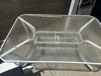 Free patio table