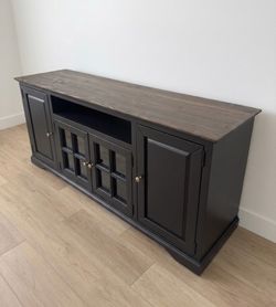 ✨ Gorgeous XL Entertainment Console ✨