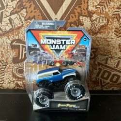 Monster Jam Grave Digger The Legend Series 38 1:64
