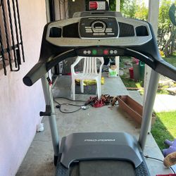 Proform Treadmill It Needs A New Belt And A Good Clean Other Than That It Works Good . The Pick Up Is In Rosemead Must Pick Up Today! 