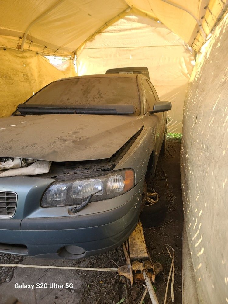 2004 Volvo S60 Parts