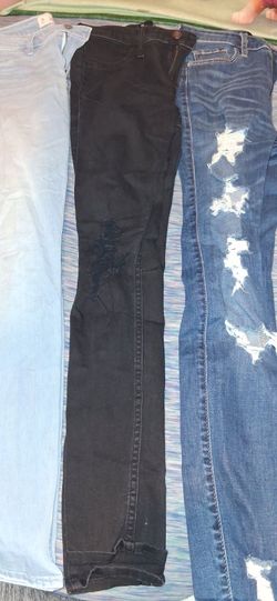 2 pair holister jeggibgs 1 pair holister skinny jeans