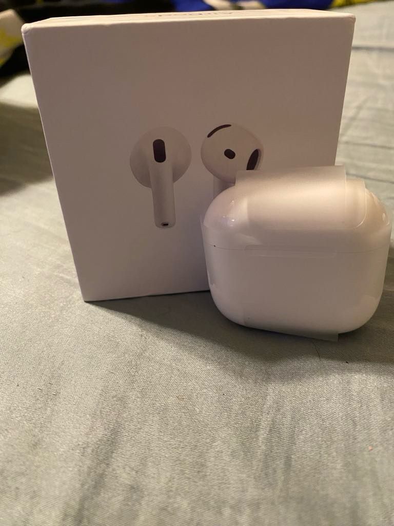 Apple AirPods 4th Generation
