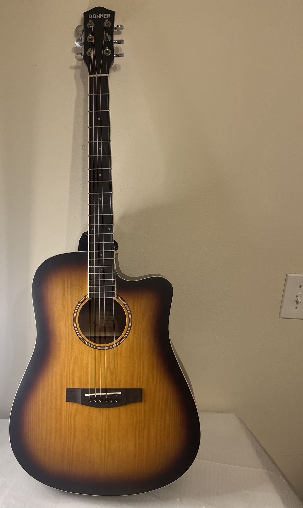 Donner DAG-1CS Acoustic Guitar Full Size Cutaway Mahogany + Bag Strap |