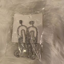 Elegant Silver Dangle Earrings piercing style brand new 