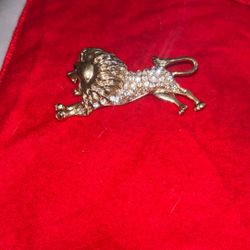 Lion Broach 