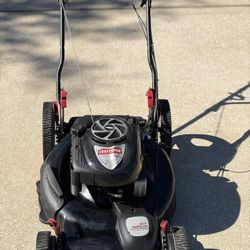 Craftsman 22” Self propelled lawn mower 