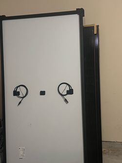 Solar Panel with Black Aluminum Frame