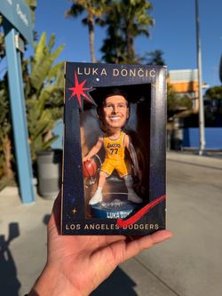 Luka Dončić Lakers Bobblehead – Dodgers Giveaway