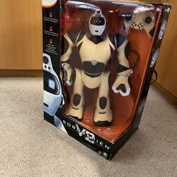 Rare Yellow/White Robosapien V2 Robot