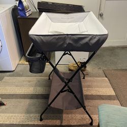 Infans Baby Changing Table Portable/foldable