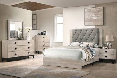 Brand New Cream Finish 4pc Queen Size PLatform Bedroom Set