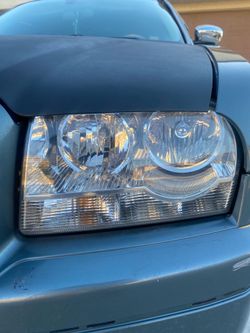 Chrysler 300c headlights