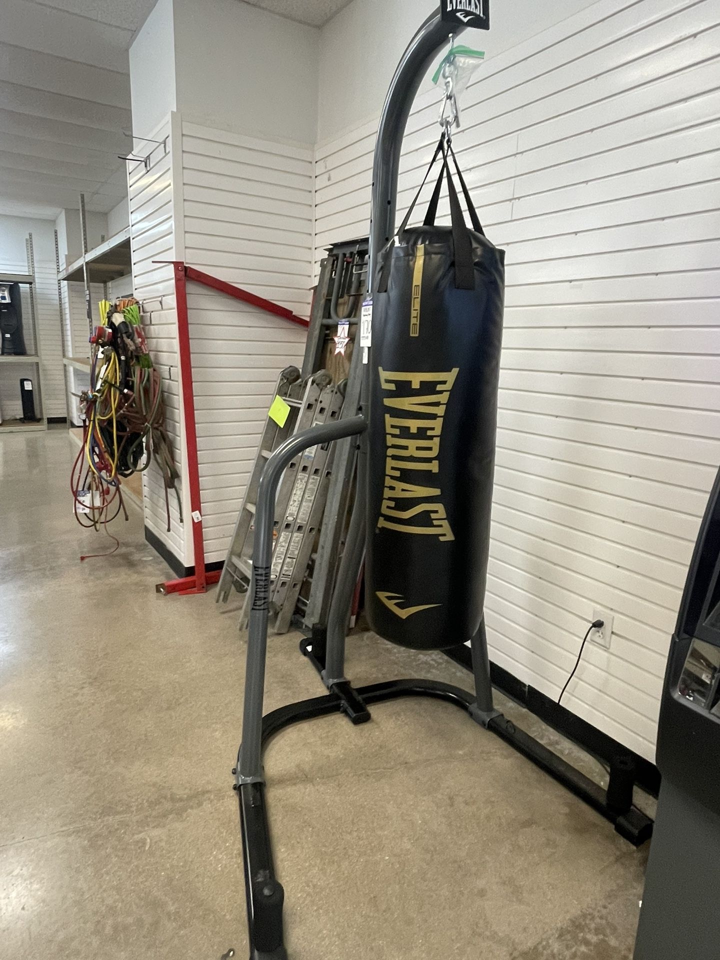 Everlast Bag W/ Stand