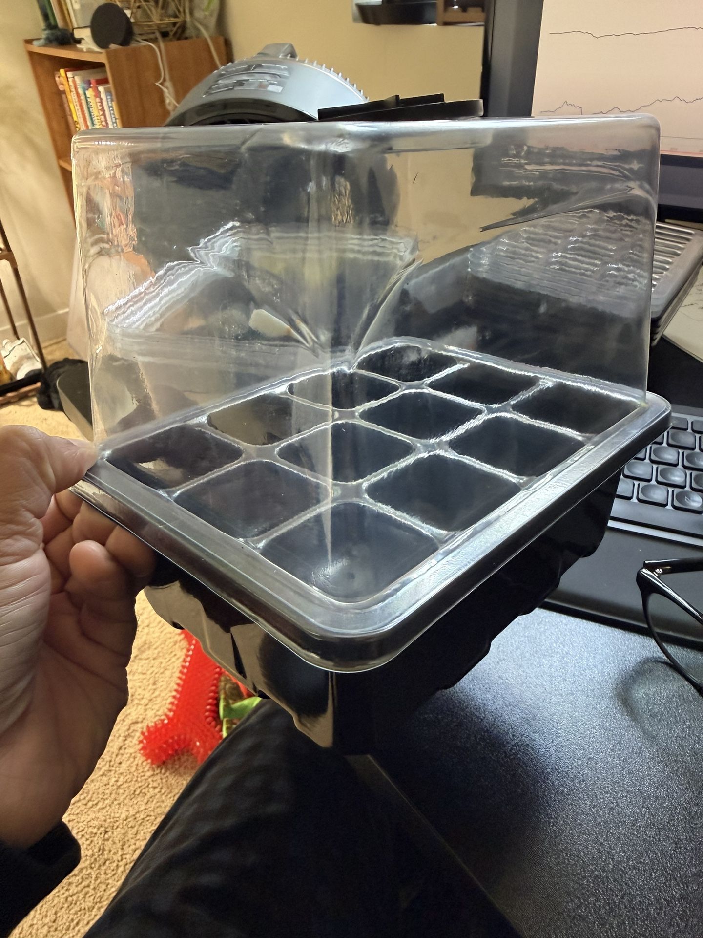 Brand New Unused Seed Starter Tray w/ Grow Light, 5 Pack