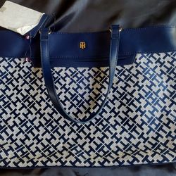 Tommy Hilfiger Tote Bag w Pouch (New w Tags)