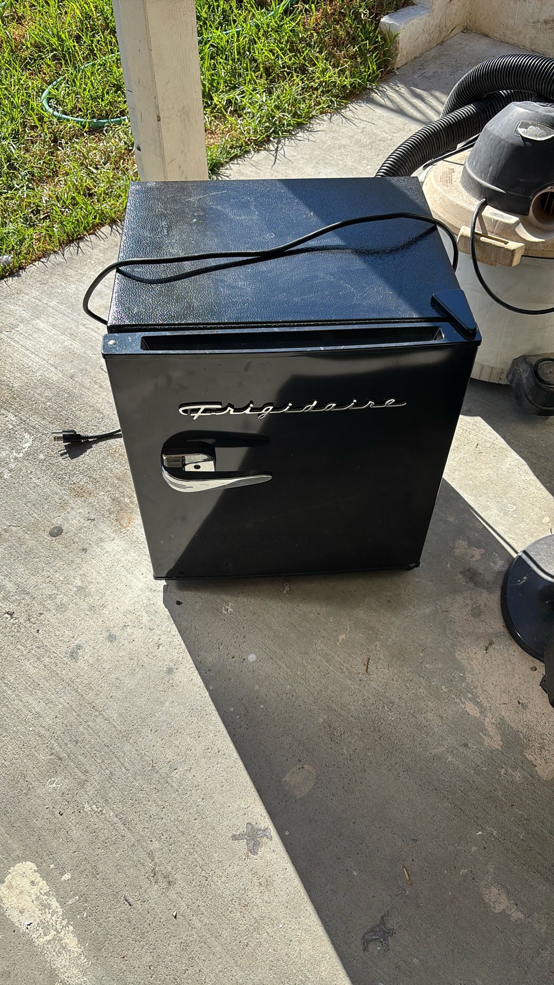 Very Nice Mini Fridge