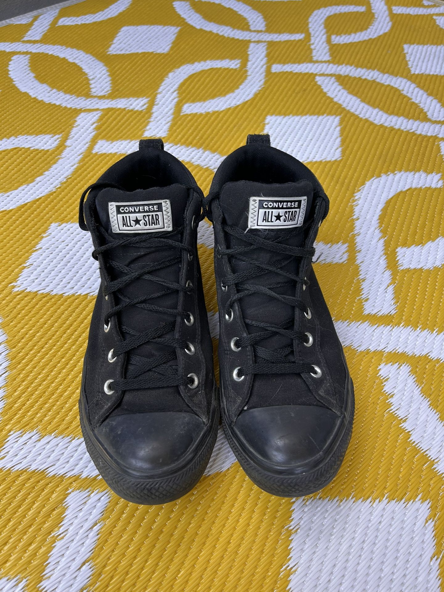 Black Converse Chuck Taylor - Size 10