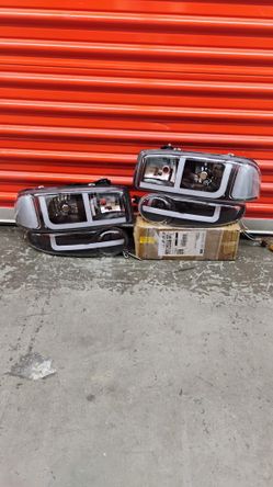 For 2001-2006 GMC Sierra Yukon Denali Switchback LED DRL Pair Headlights Black