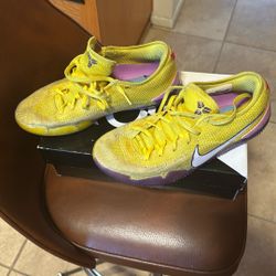 Kobe Size 8