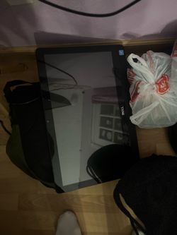 Dell desktop screen with cables and mouse and keyboard (DOES NOT TURN ON)