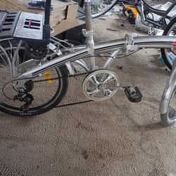 Foldable Schwinn bicycle