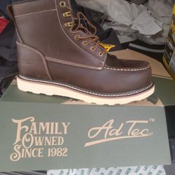 Brand New Work Boots  Never Worn 