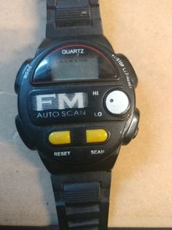 COLLECTABLE FM RADIO WATCH. VERY OLD