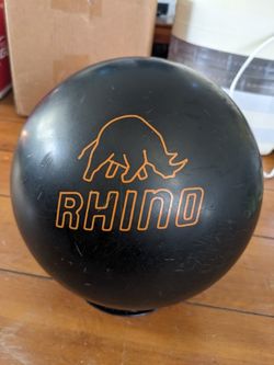 Brunswick Black Rhino Bowling Ball
16 Pounds Urethane