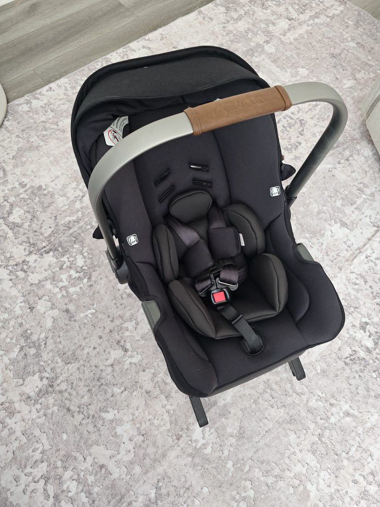 Nuna Pipa Aire  Infant Car Seat Brand New