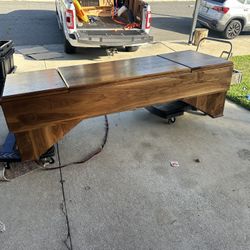 Beautiful Center/Coffee Table  Vintage 