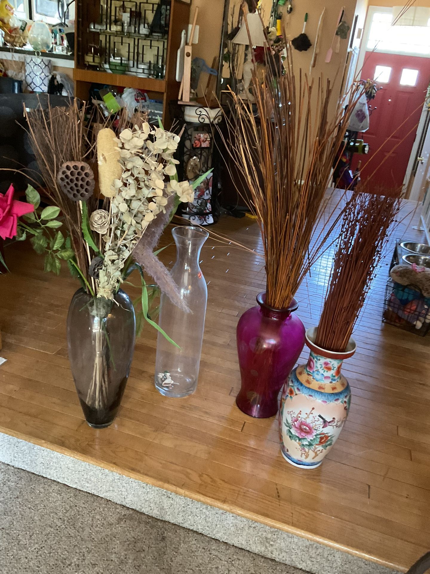 A Few Big Sizes Of Vases With Branches Just For $10each. (NO SHIPPING)