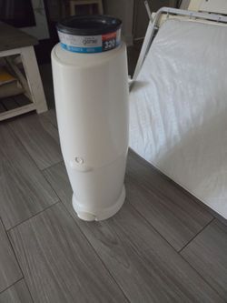 Diaper pail