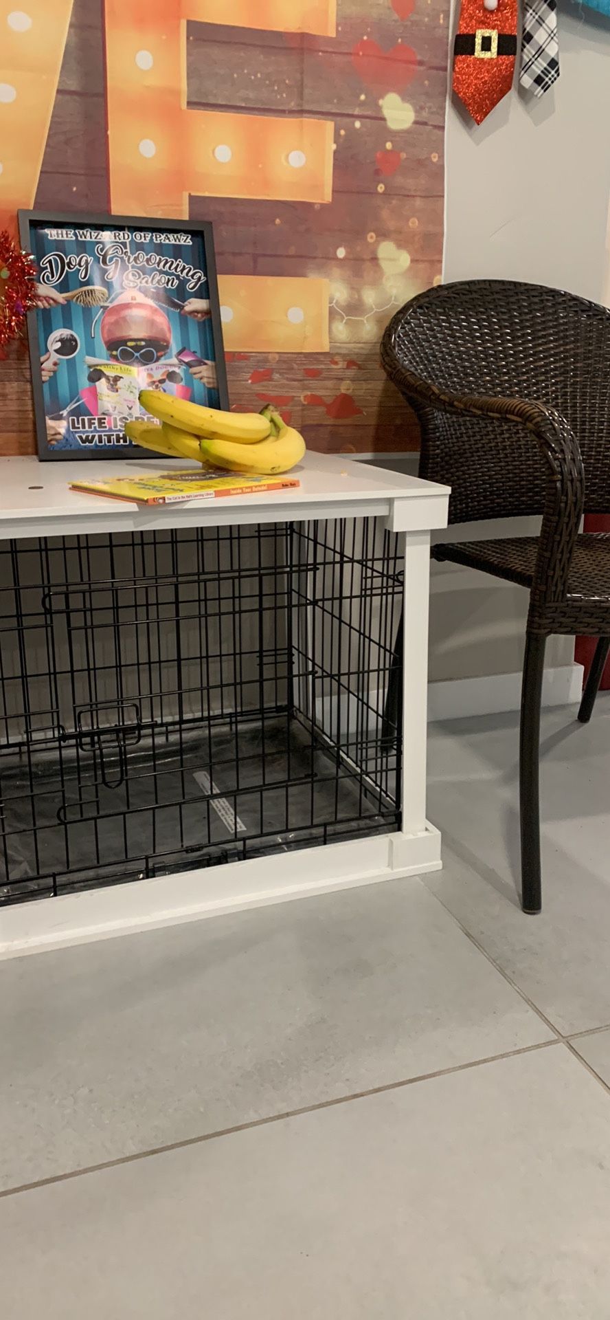 Medium Crate Table New