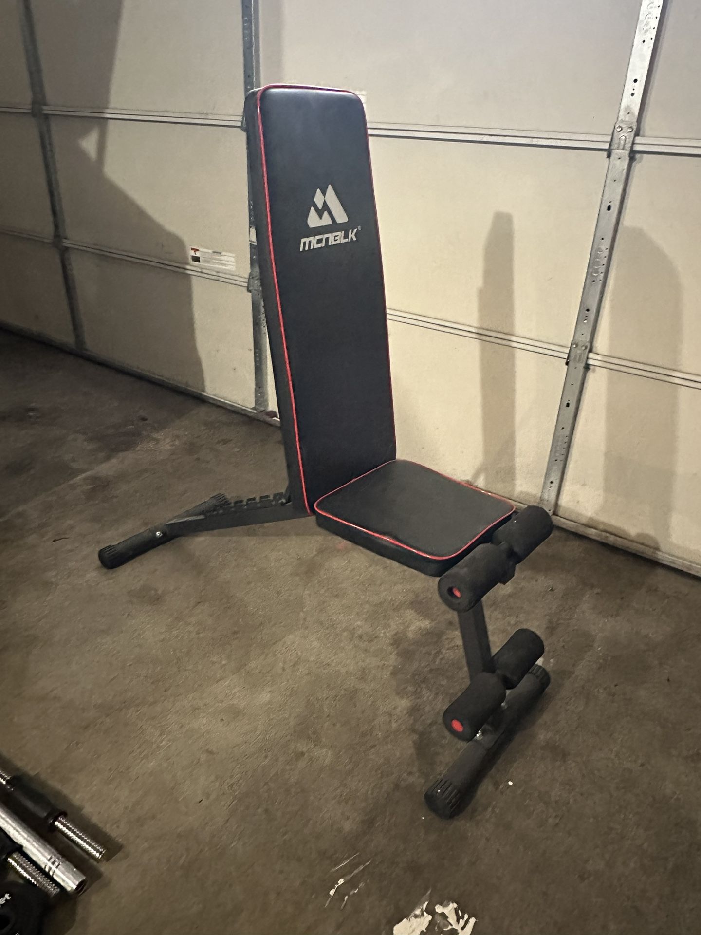 Adjustable Weight Bench