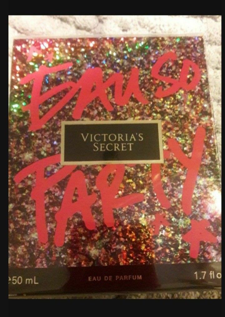 VICTORIA'S SECRET PERFUME