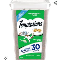 
Temptations Classic Crunchy and Soft Cat Treats Seafood Medley Flavor, 30 oz. 