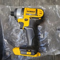 DEWALT 20VMAX 1/4"(6MM) CORDLESS IMPACT DRIVER NEW (TOOL ONLY) 