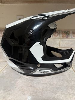 Fly rayce helmet