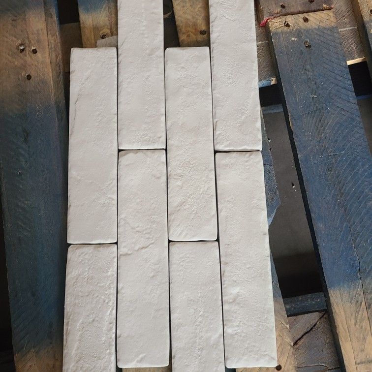 MSI
Capella White Brick 2-1/3 in. x 10 in. Matte Porcelain Floor and Wall Tile (5.15 sq. ft./case)