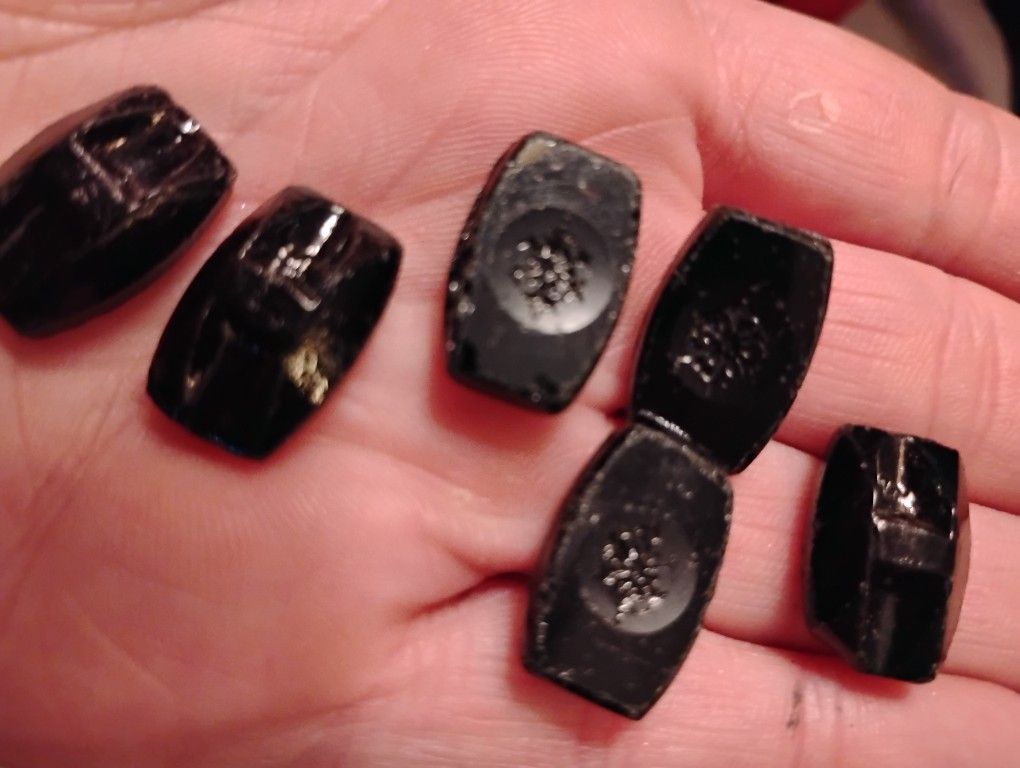 About 20 Glass Buttons