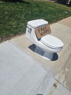 One piece Toilet