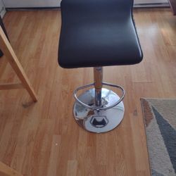 Swivel Low Back Hydraulic Stool