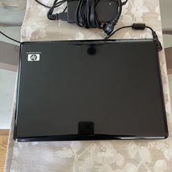 HP Loptop With Vista Window No Scratch No Cracks 