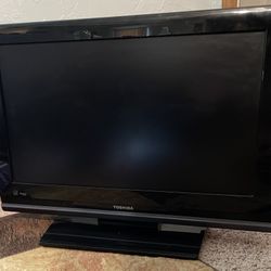 Toshiba Flat Screen Tv, Monitor With Remote 