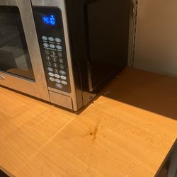Oster Countertop Microwave – Heats Fast & Works Perfect!