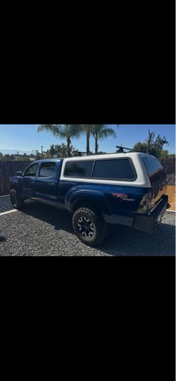 Truck Bed Camper Shell / Topper