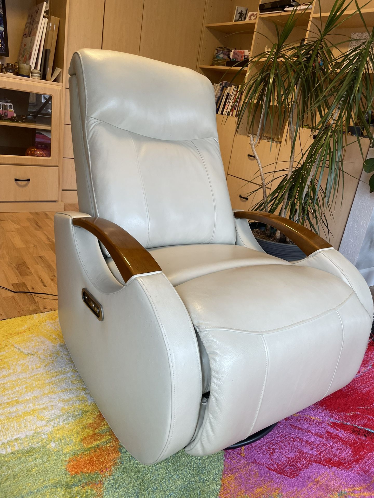 Free Recliner for Sale in Edmonds, WA OfferUp