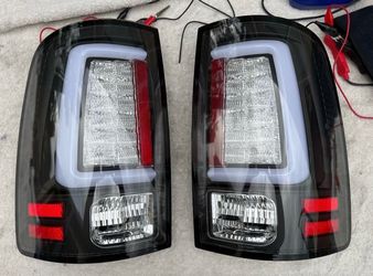 13-18 Dodge Ram Spyder Black LED Bar Tail Lights